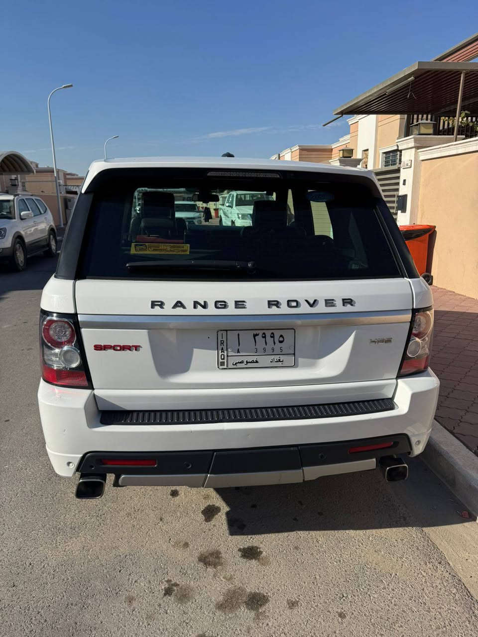 السلام عليكم رانج روفر مديل 13 .. 8 سلندر مثل ماموضح بالصوره حته السونار موجود رقم مميز شراي اتصل وبيك خير *********** عنوان البصره
