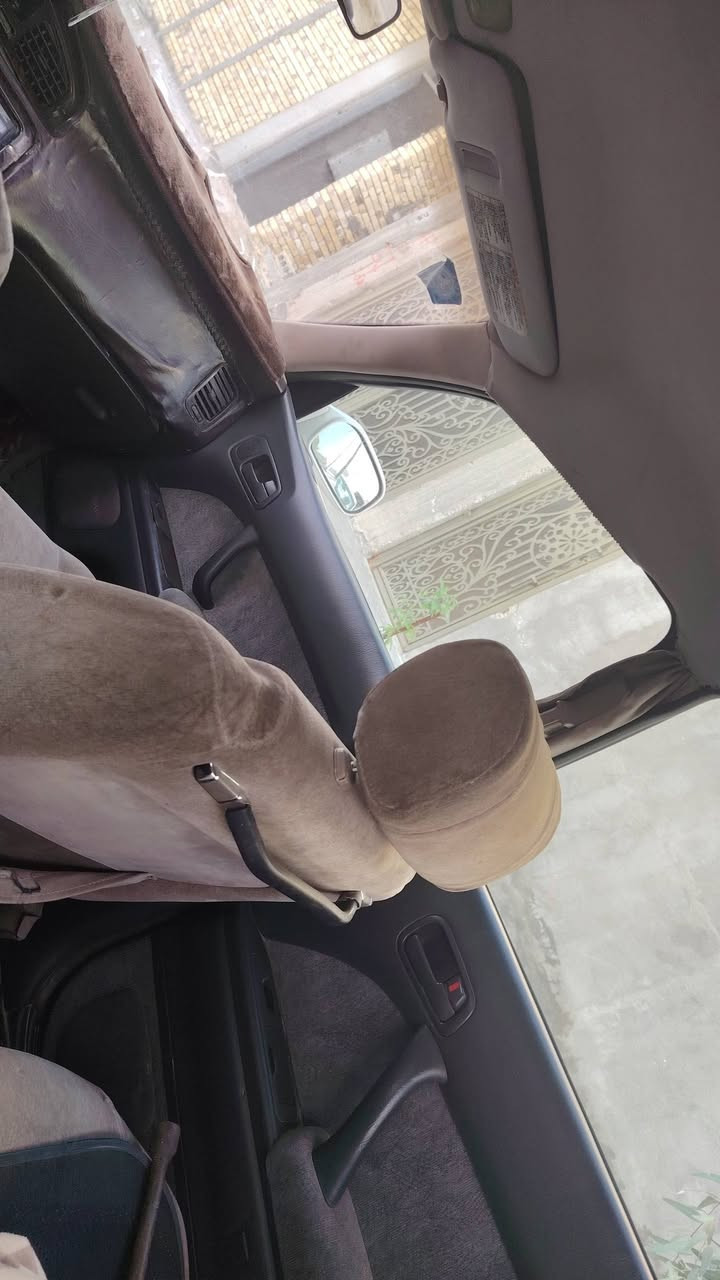 بطة منفصل موديل ١٩٩٤
سنويتهة بشهر ٧ تخلص مكفولة من الضربة ونقل الجثة
حدادية جديدة
ومكينة جديدة
دينمو +بطارية جدد
لايتات سكنات اشاير كلة جديد
رقم بصرة انكليزي وراعيهة موجود بلبصرة
السعر ٥٠ ورقة 
للتواصل ***********

