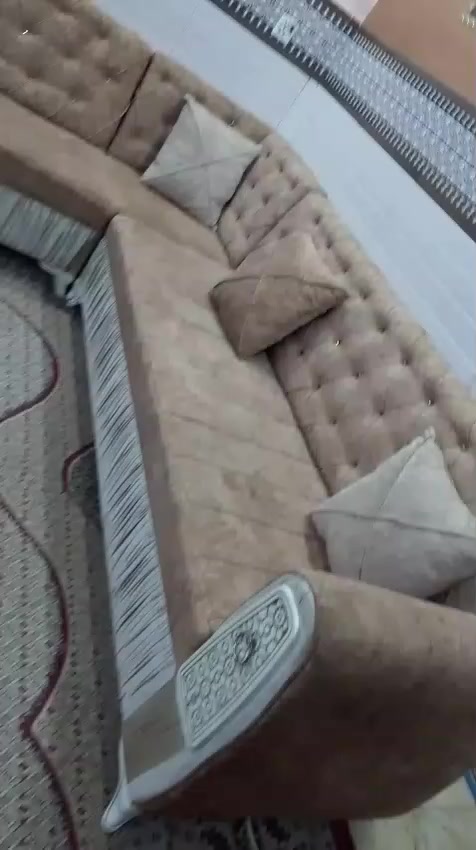 ديوان سعره 525

7 امتار تقريبا 13 مقعد
تفصال خشب قوي مو جاهز
مع 6 كوشات
نضيف اي ضرر مابي اخو الجديد


**إذا كنت صاحب هذا الإعلان وتريد حذفه لأي سبب، رجاءا أرسل رسالة إلى الدعم الفني**