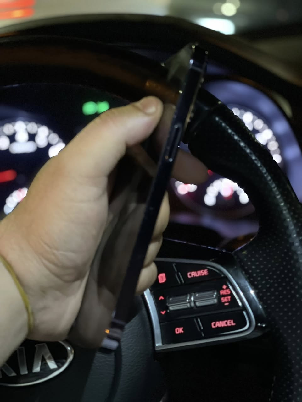 🥇 ايفون 14 برو ماكس 256
دبل سيم za 

نضافه 95/100

ذاكره256

➖صحة البطارية86🔋

شرط مامفتوح ولا مصعد بطاريه وضع شركه 

السعر 875

توصيل ماعندي 

***********

الموصل حي السكر
