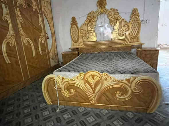 غرفة نوم نظيفه للبيع السعرخاص  العنوان قضاءالموفقيه ‏‪***********‬‏
