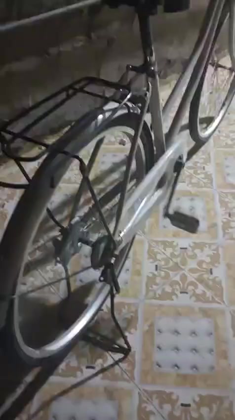 بايسكل كلش نضيف كل ملحقاته كامله 75 وبي مجال 
***********
