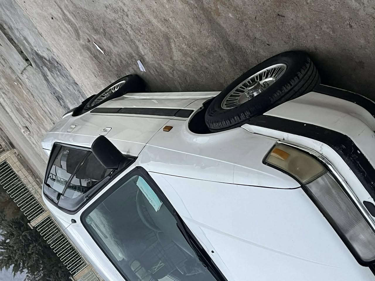 مازدا مۆدێل ١٩٩٠ ڕەقەم
سلێمانی شتێکی جوانو ماقول گێڕو مەکینەی بە شەرت بێ عەیبە پێشی کەپسە ماڵی دۆستە سعری٣٥ گەڵاو معامەلە 
***********
