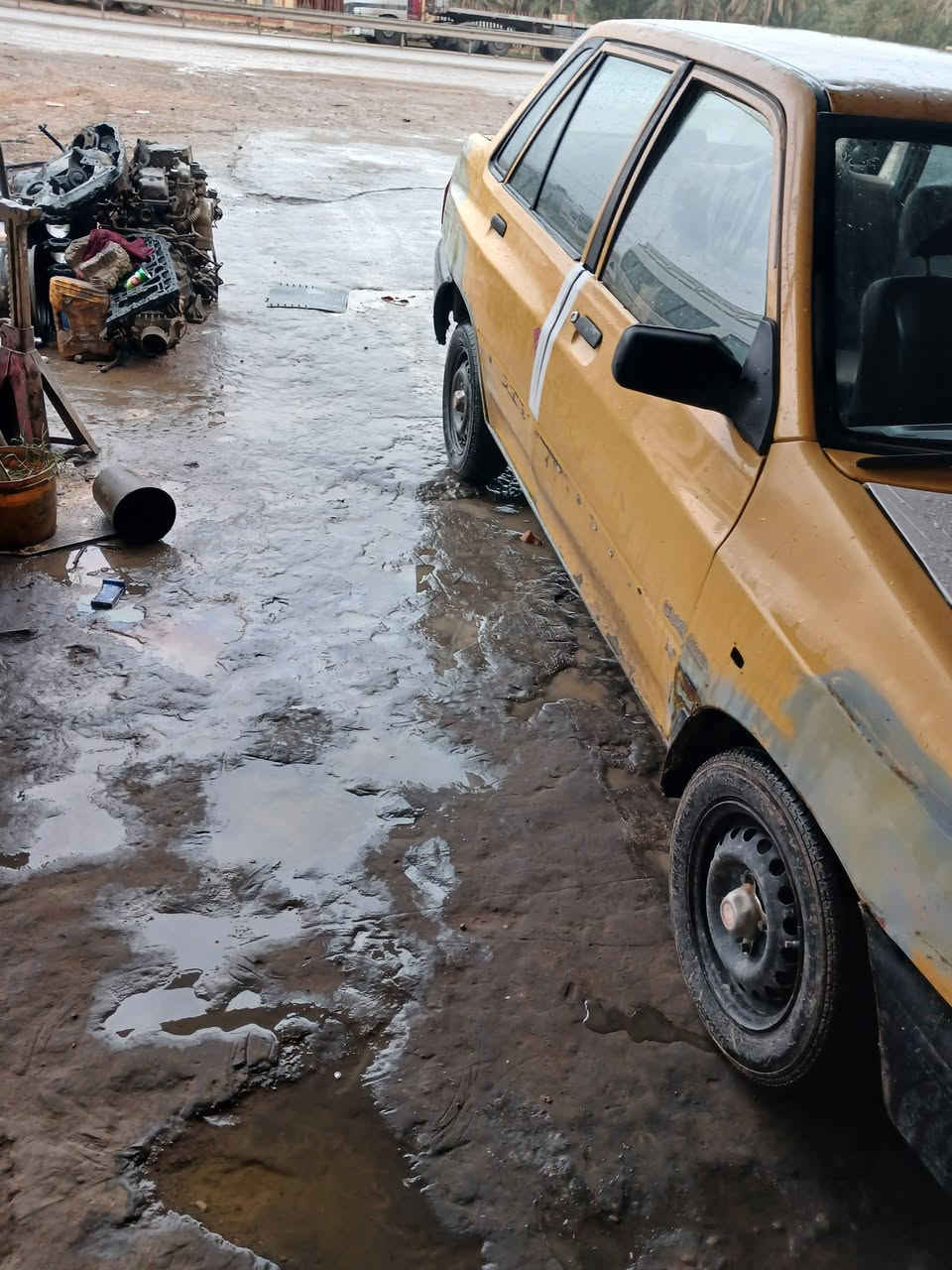 سلام عليكم خوان سياره سايبه موديل ١١ مكينه بيهه خيط بخار  وكير ٤يفلت سياره حلوه كدام العين مراوس بكيه عبريه او ابيع سياره كوم حديد بدون راعي عنوان ديالى كنعان رقمي ***********
