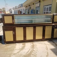 يوجد كاونتر ثلاث أمتار سعودي الاستفسار على هاذا الرقم 07803651366