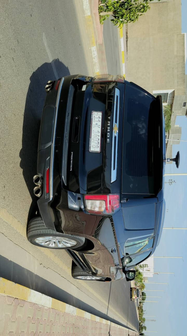 تاهو بريمير 2021  ( خـليـجـي )    كاملة من كلشي  
ماشية152 الف km
رقم بغداد باسمي اللوحات الجديده هزه جديده تخويل ثاني يوم شرط التحويل
حجم المحرك V8 5.3L  فول مواصفات 
مرتبط بناقل حركة أوتو 10 سرعات      
مفتاح التشغيل بصمة  
تشغيل عن بعد  
بانوراما  
فتح الصندوق كهرباء وبالقدم  
دفع رباعي  
حساسات أمامية  
حساسات خلفية  
لايت زينون + LED  
بك لايت LED  
دخول بصمة ذكي  
حساسات ضغط الاطارات  
اشارة في المرايا الجانبية  
المرايا قابلة للطي كهرباء  
ماسحة خلفية  
تنظيف الكاميرا الخلفية بالماء  
عدد AIR BAG 8  
نوع الكير/ بيانو  
هاند بريك كهرباء دكمة  
دشبول شاشة ديجيتال  
شاشة Apple Car play  
شاشات خلفية ترفيهية  
شاشة عرض على الزجاج الأمامي (Data Show)  
كاميرا دوارة  
5 كاميرات 360  
كاميرا في المرآة الوسطية  
الانارة الداخلية LED  
مقود جلد حياكة  
مثبت السرعة Cruise  
المودات والاوامر الصوتية  
شاحن هاتف Wireless  
مخارج منفذ للطاقة  
عدد المقاعد 7
المقاعد جلد
داخل قرميدي مع الدشبول
تطعيم صاج بالداخل   
حركة المقاعد جميعها كهرباء  
تدفئة وتبريد المقاعد الأمامية والخلفية  
ذاكرة وضعية مقعد السائق  
ثلاجة  
تبريد مناخين منفصلين  
3 قطع تبريد  
أوضاع القيادة Drive Mode  
اوتو هولد Auto Hold  
رادار  360 درجه
نظام الدوسات كهرباء  
تحذير النقطة العمياء  
نظام مانع الانزلاق  
نظام نزول المنحدرات  
نظام تحديد المسار  
نظام اطفاء وتشغيل المحرك التلقائي  
السياره بيها باب خلف السايق تبديل نفس اللون قطعه بلادي مع بارد بهلال الجاملغ الخلفي 
السعر 44 وبيها مجال للشراي الجاد المكان الانبار الرمادي ***********
***********
