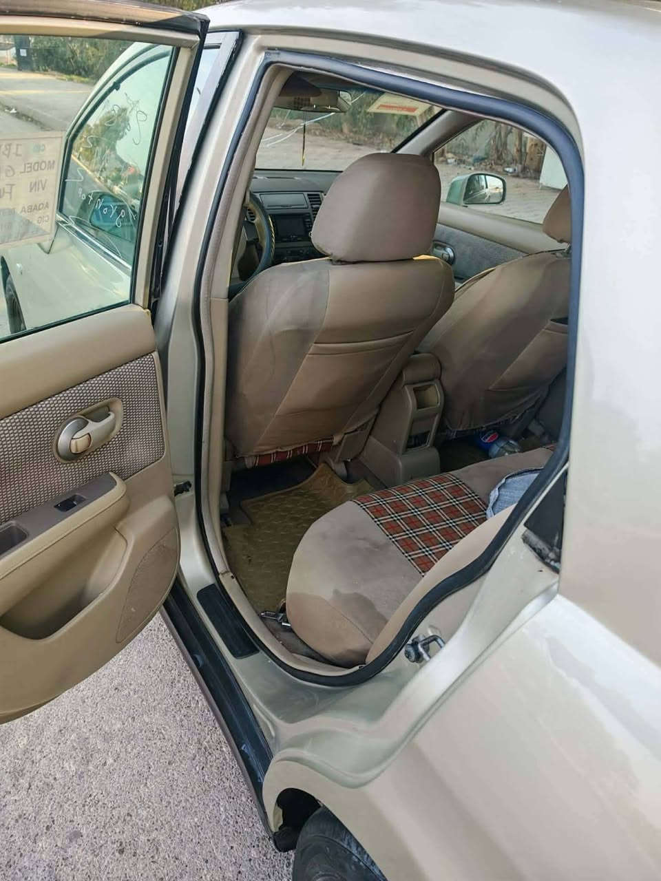 سياره نيسان تيدا مصبوخه عام رقم بغداد محرك 1800 اي نقص مابيه سعر 65 بيه مجال عنوان ديالى بعقوبه
***********
اتصل على رقم غير متواجد على فيس
