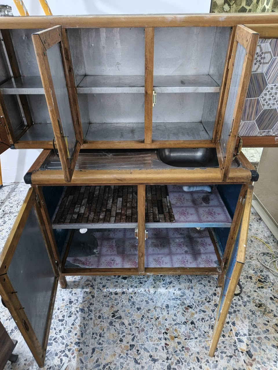 كلهن 100 الف المكان الحرية الدولعي
***********
