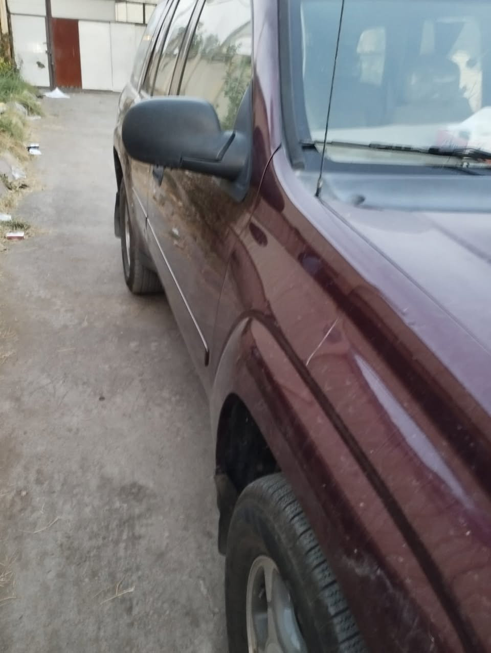 شيفرليت بلايزرموديل 2007  السياره كفاله مكينه و كير  تبريد شغال  تحويل تريد او وكاله تريد السعر 85 وبيها محال والشراي يتصل على الرقم *********** وبالخدمه السيارة مكانها بغداد
