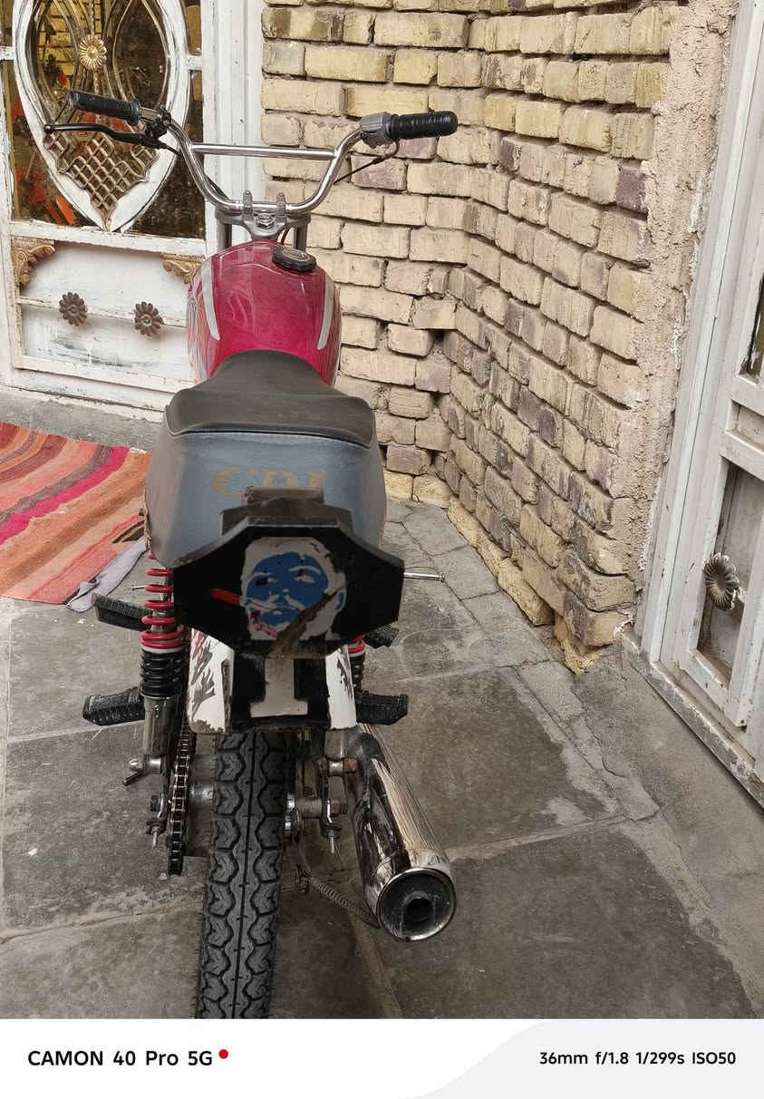 سلام عليكم  دراجه ال بيع سعرها ٦٥٠ وبيه مجال أوراق اصوالي دراجه نضيه كلش بس همالته وتركته شاصي 16 مكينه 23 رقمي  ***********
