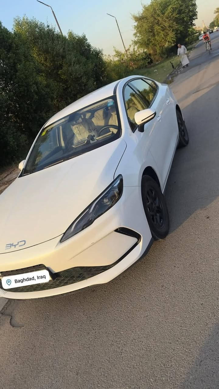 السلام عليكم
BYD Seal 05 

رقم بغداد بأسمي 

موديل 2025 

ماشية 25 الف 

مواصفاتها معروفه 

مقاعد جلد ابيض

شاشه وسطيه + كاميرا دواره 

بصمه + كارت 

مكفوله من الصبغ والتبديل

مكان السياره بغداد 

السعر 18 مليون و 700 الف

رقم تلفون :- ***********
