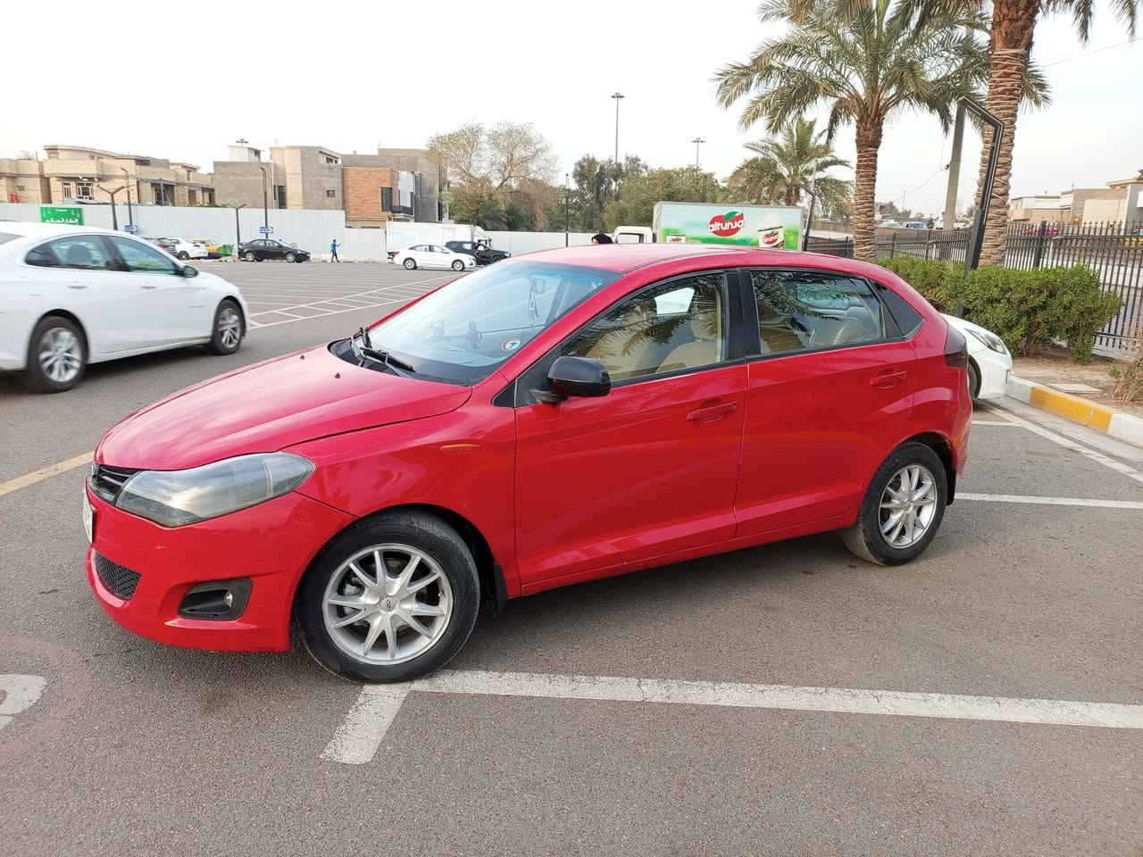 ياالله سلام عليكم للبيع شيري فلاوين موديل 2013 رقم بغداد انكليزي سنويه إلى 2028
سياره جاهزه كير ومكينه جاهزات
 تبريد شغال ثلج
صدر امامي وخلفي جديد دبلات جدد
تخم تاير جديد
السياره بدون ضربه 
كهربائيات جاهزه دواخل جدد 
سنتر لك اربع بيبان مع جام يصعدن بتقفيل
دوشمه جديده نحله 
شاشه فول اندرويد 
السعر 42 وبيهه مجال لشراي وبلعافيه على الي ياخذهه مكاني بغداد الكرخ ***********
