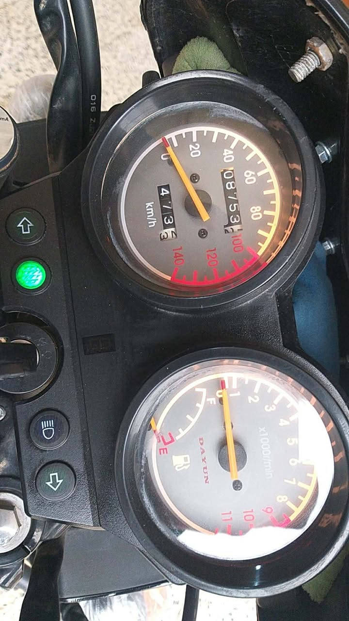 دايوان موديل 24  فول ما ناقصة شي  ماماشي هواي  اوراق سحب مكلف بل نشر  النتصال  ***********
