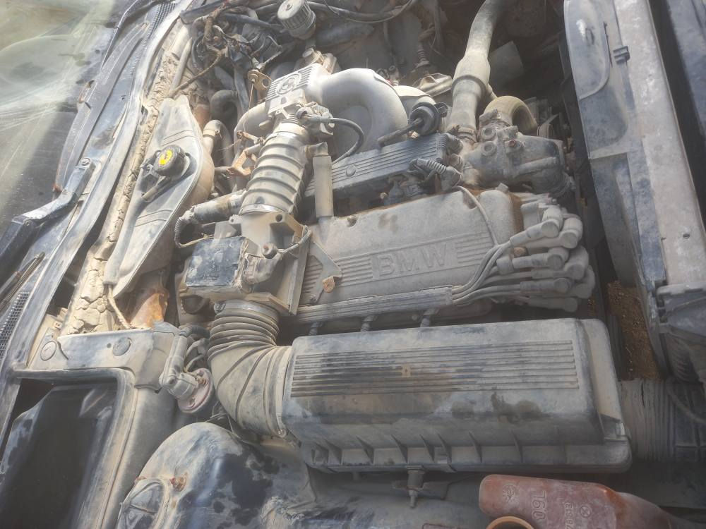 السلام عليكم BMW 735 سياره بلاد كلها مابيها نقص فقط بيها الكير ع D يبوش عRتمشي طبيعي  رقمها بابل صدامي معاملتها كامله وراعيها موجود السياره ارقامها طالعه  مكينه 6 اسلندر حداديه ١٠٠ السياره مال جناي  تدفئه تبريد شغال مكان السياره كربلاء  الاتصال *********** سعر السياره  30 ورقه
