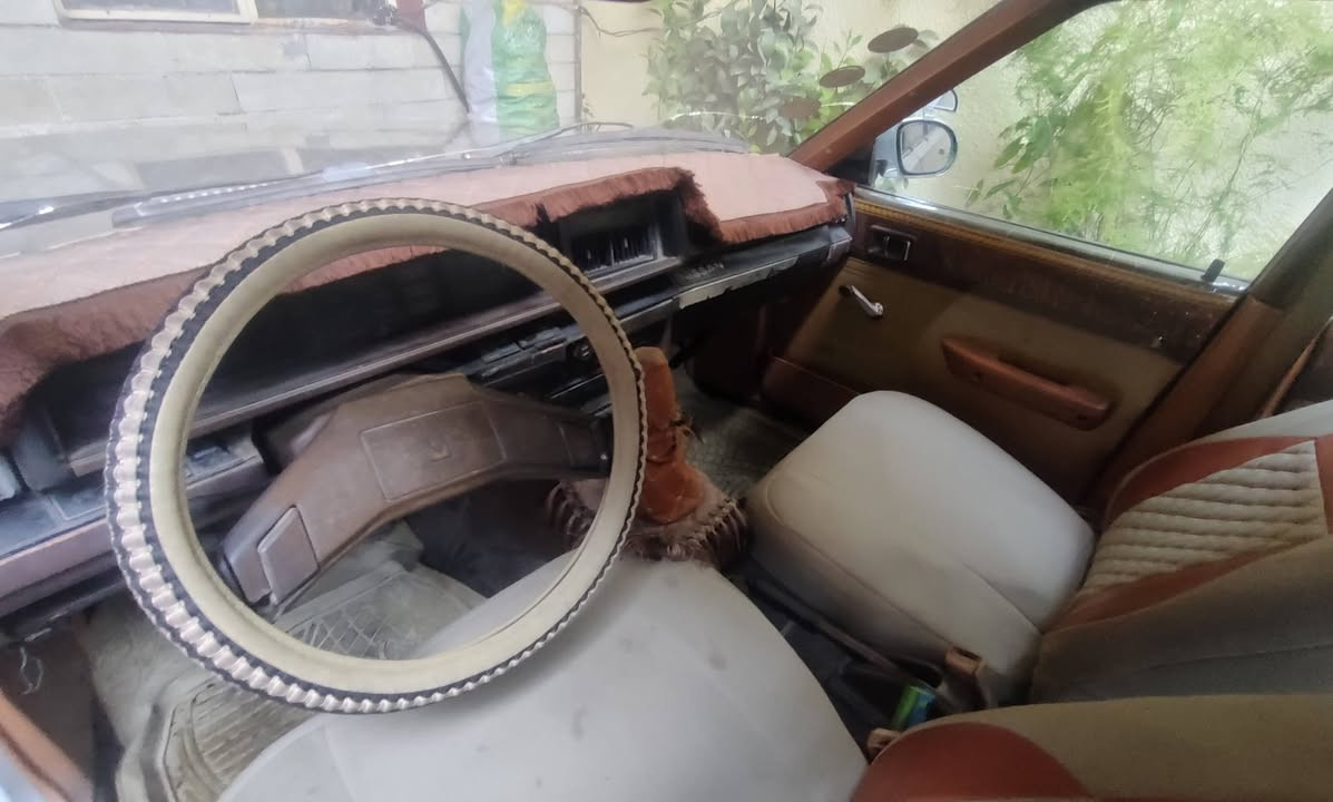 السلام عليكم 
سيارة داستون1980 مواصفات شركه تبريد شغال سنوية شرط2035ورقم انكليزي سعر 30$بيه ماجال سيارة كلوعل شركة 
للاستفسار ***********
***********
