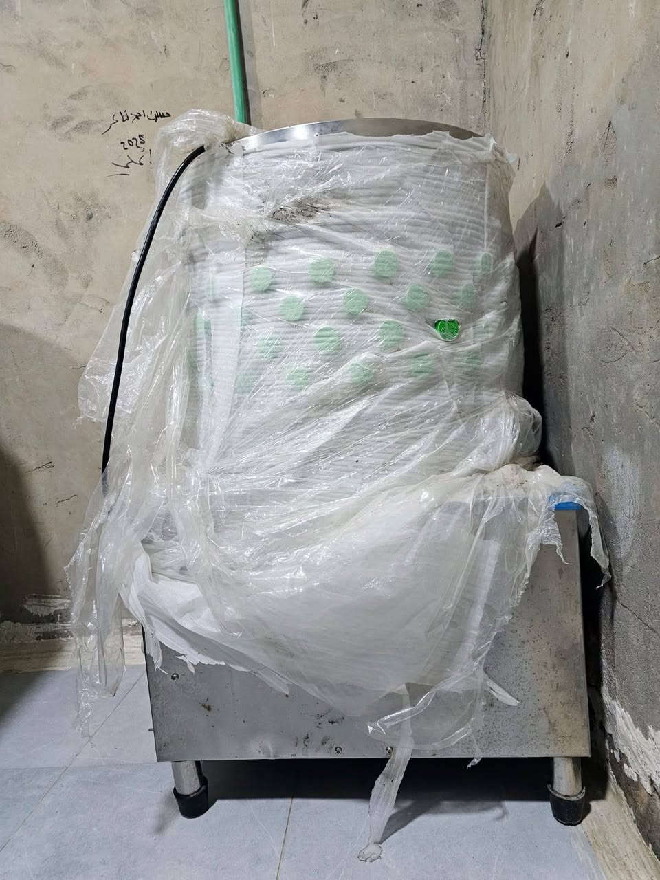 قفص دجاج مترين في 80سانتيم تفصال جديد صلامة دجاج جديدة استعمال يوم واحد. ***********
