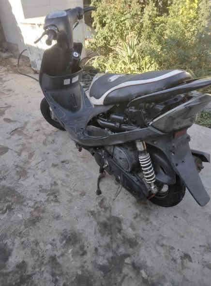 السلام عليكم دراجة البيع ماكس عدله كامله مكمله ما نقصها شي كفراته أني فاتحن سلف وكابريتر بلاد الدراجة ختم واحد على وصع ابلاد دبل المامي رياضي سعر الدراجة ٧٠٠ وبيه مجال رقمي *********** متواجد بس عل رقم مكاني بغداد شارع فلسطين متواجد اربعه وعشرين ساعه
