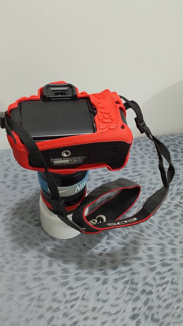 كانونD600
100/100
***********
