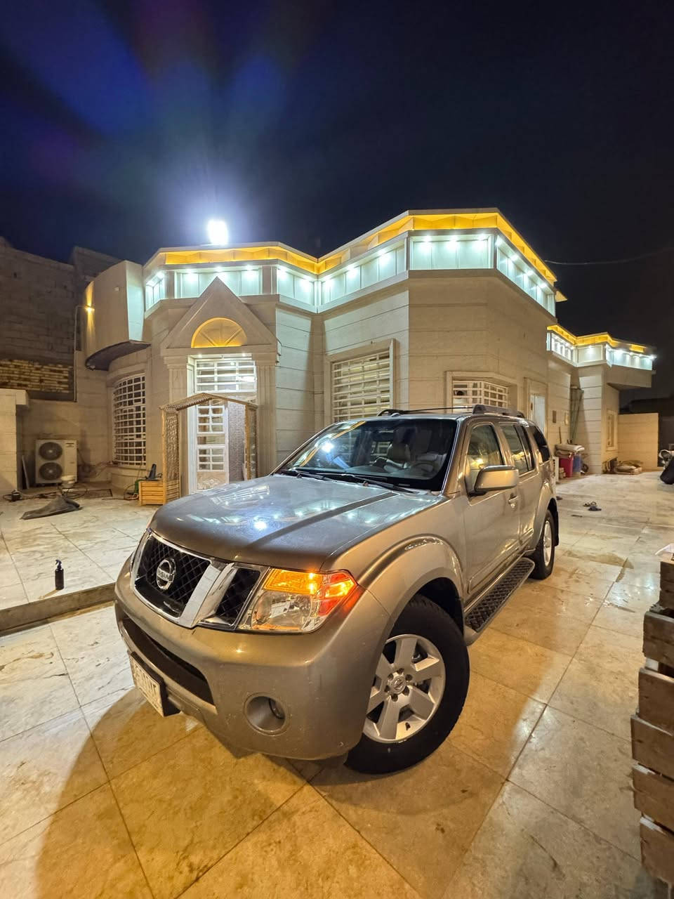 نيسان باب فندر
السياره كفاله من الضربه والصبغ حته الدعاميات كفاله
فول مواصفات
1باب كهربائي خلفي
2فتحه سقف
3كامره 
4كشنات 7راكب جلد
5ماشيه اقل 150
6بيه هواي بعد مواصفات
مكاني البصره حي الأصدقاء 
***********
