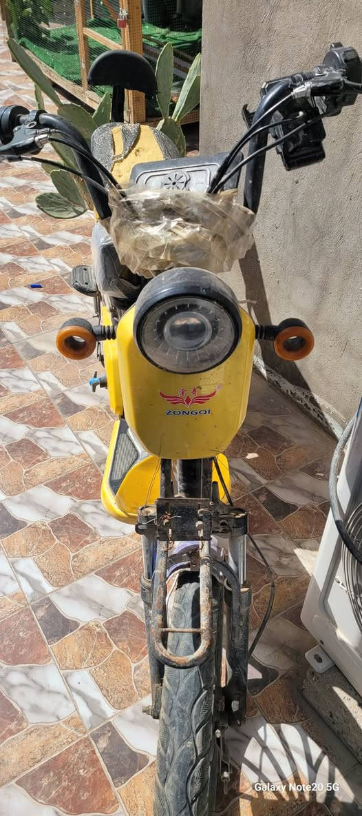 السلام عليكم بايسكل شحن للبيع بس نقص سلة شغال كلشي مابي بطاريات مفولة سعر 175بي مجال مكاني خلف كلية بلاد الرافدين واتساب ***********
