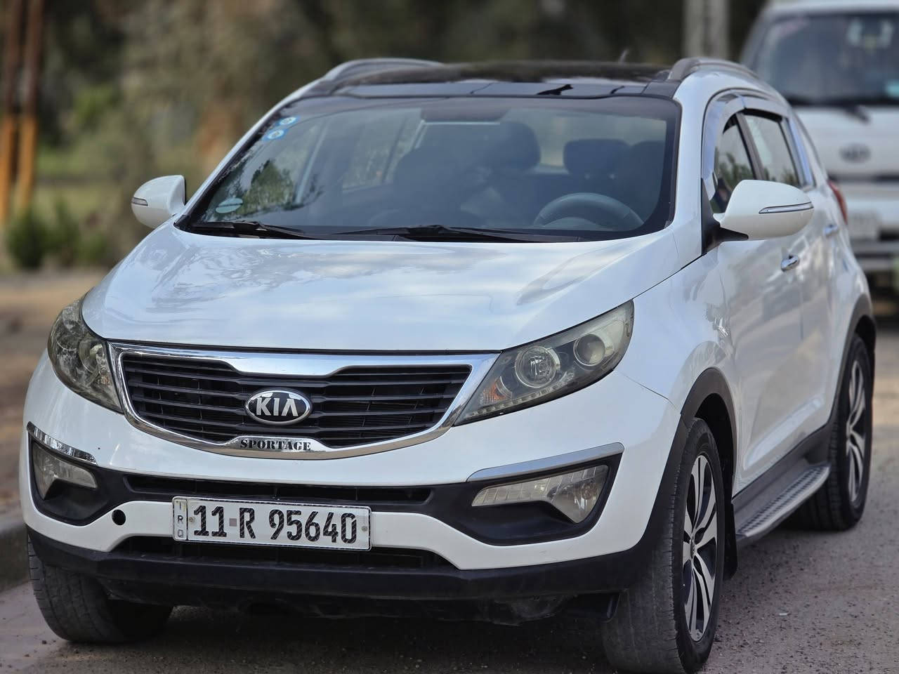 للبـيـع: كيا سبورتاج 2014 خليجي (فول مواصفات - عدةلبصمة)
​✅ المحرك: 2000 دوش (كفالة كير ومكينة).
✅ البدن: سيارة مكفولة من الصبغ والتبديل، فقط بها تعديل بارد بسيط جداً بالجاملغ (مقدار 3 أصابع).
✅ الرقم: بغداد (بإسمي، تحويل مباشر).
✅ المواصفات: فول مواصفات أصل (بدون بصمة)، السيارة بحالة ممتازة وجاهزة للاستخدام.
📍 المكان: بغداد - المحمودية.
💰 السعر: 149 ورقة (وبيها مجال بسيط للشراي الطيب).
​📞 للاستفسار والاتصال: ***********
