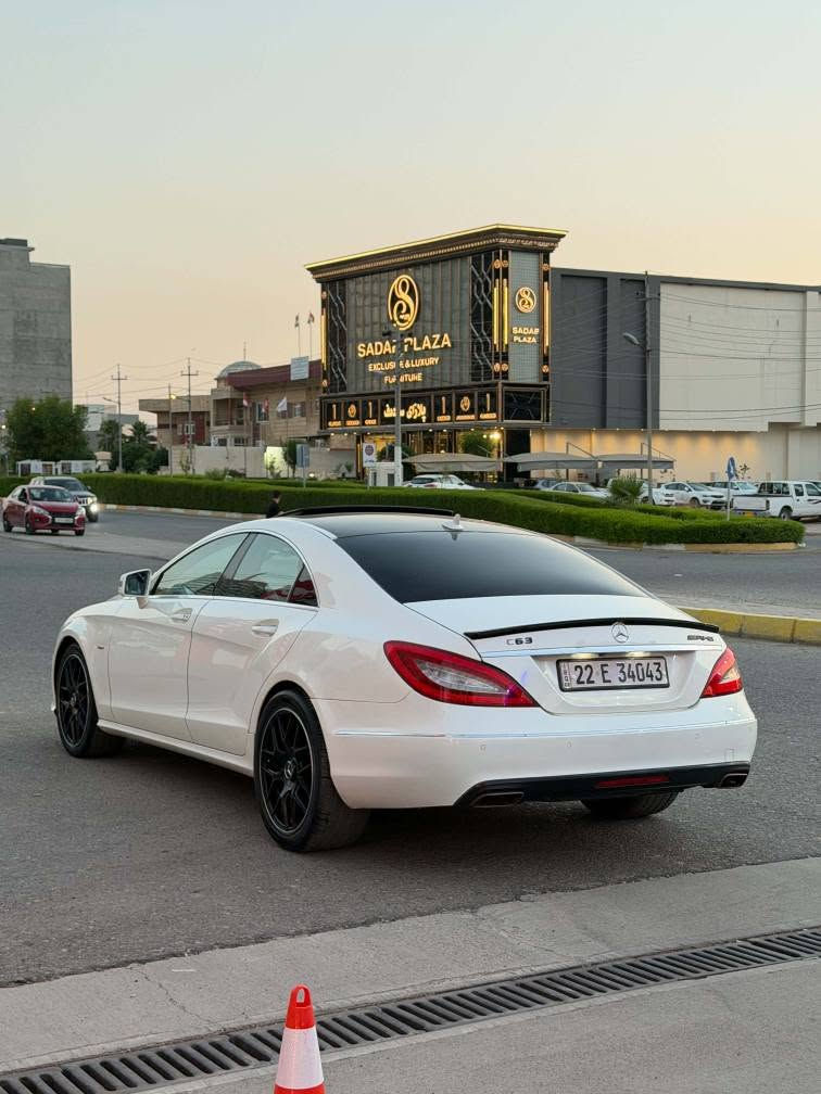 مرسيدس CLS 350
موديل ٢٠١٢ خةليجي 
١٤٠ هةزار كيلومتر رويشتوة 
مةكينة ٦ پستن  نةكرايتةوة  

سبوغ ٢ پارچة و نيو سبوغة  
بي داخلي بي ارباك 

سةيارةكة هيچ مةسرةفي تيدا نيية 
(گير  مةكينة  تةبريد  كارةبايات) بةشةرت زور مةزبوتة 

غرامة 800 دولاري لةسةرة دةگةرينمةوة
تةحويل بةشةرت  
سعر ١٧٤ ورةقة و مجال 
هةولير 
*********** أربيل, العراق
