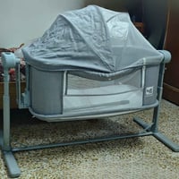 سرير اطفال • مستخدم • هزاز كهربائي