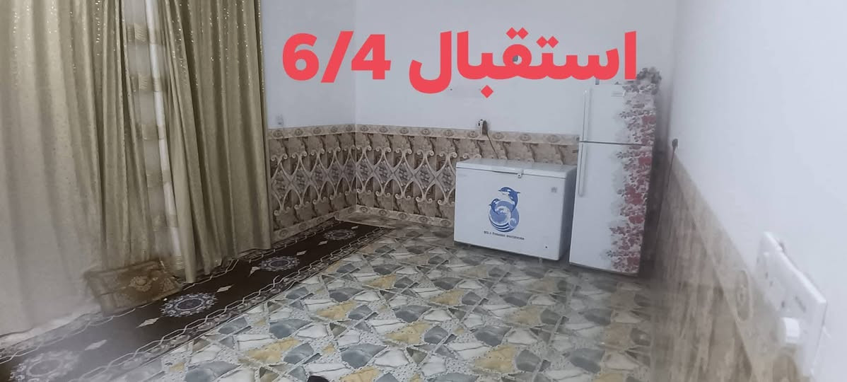 سلام عليكم بيت البيع   في واسط منطقه البسروكيه 
البيت زراعي 
يتكون من 3 اغرف 
استقبال  مطبخ
مساحة البناء180
بيه حديقه داخل البيت 100متر
الشراي يتصل وبيه خير ويدلل 

السعر خااص 
***********
