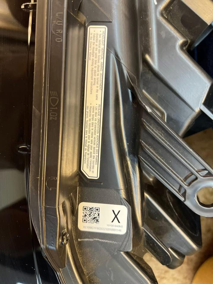 للبيع  لايت جهه يسار
لكزس NX اصلي امريكي 

3 عدسات. مع المحولة

***********
