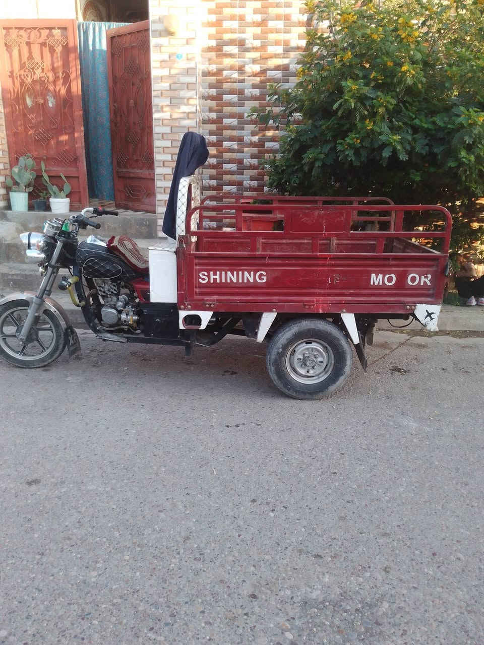 ستوته لبيع مديل 20 اورق كامله مكفول كفاله عامه بيها خيط دخان قليل مكاني بلد ***********
