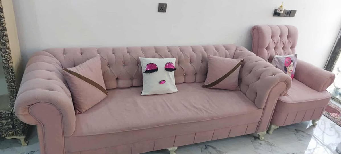 ديوان خشب عراقي فصال تركي للبيع ***********
