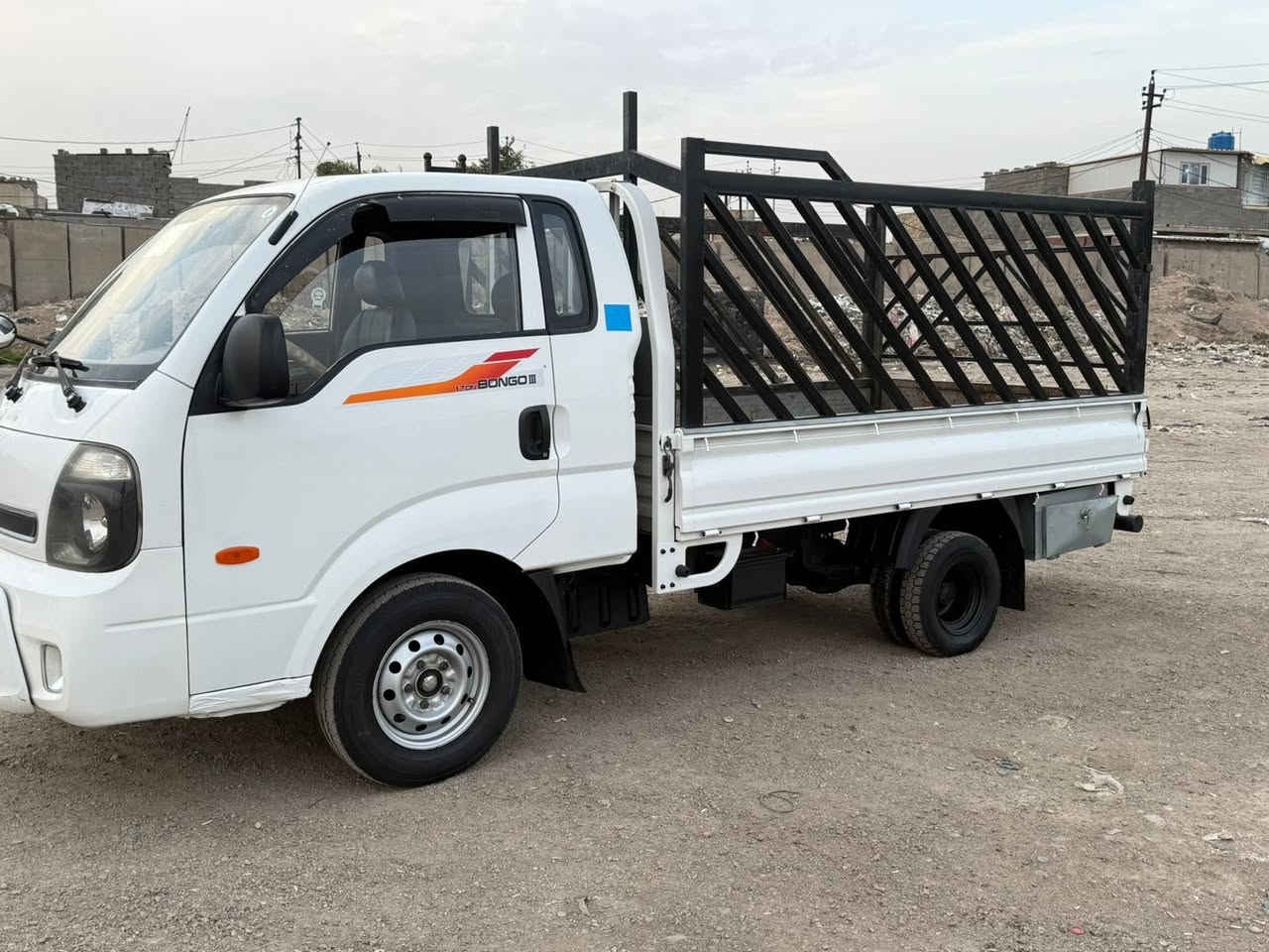 سلام عليكم كيا البيع مديل 2013 سياره مسكر سياره مكفوله كفاله عامه من كلشي مكينه مكفوله كير مكفول مكفوله من الصبغ تبريد شغال ثلج رقم بغداد تحويل ثاني يوم تخم تاير جديد السعر 110 وبيها مجال
العنوان البلديات 
الهاتف ***********
