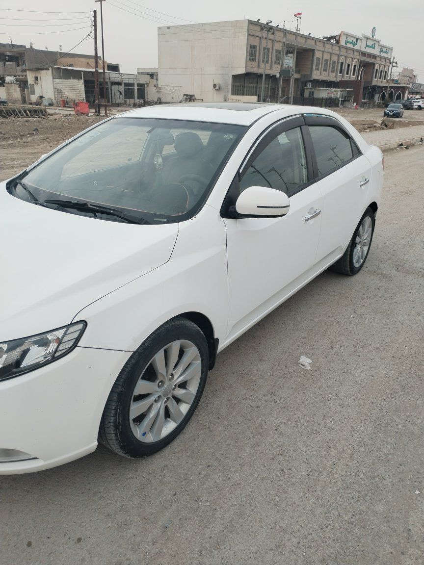 سيراتو موديل١٢ فول مواصفات فتحة تحكم ستيرت شفتات اشاير مري بلوتوث حساس
كير ٦ نمر بيه ٣ قطع سعر ٩٥
***********
