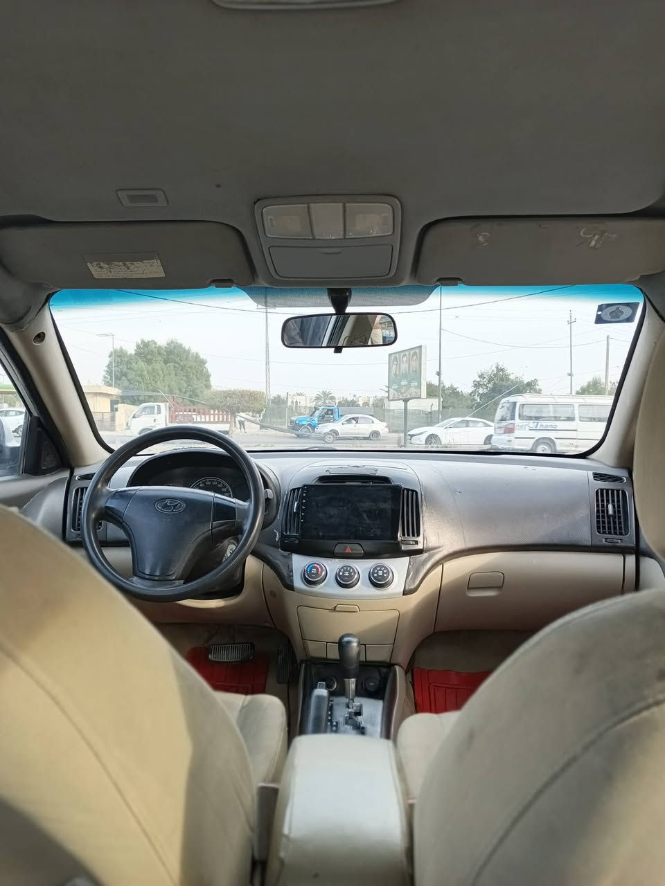 السلام عليكم انترا خليجي موديل ٢٠١١ بيها حادث جاملغ خلفي وجاملغ أمامي السعر ٧٣ وبيها مجال رقمي ***********
