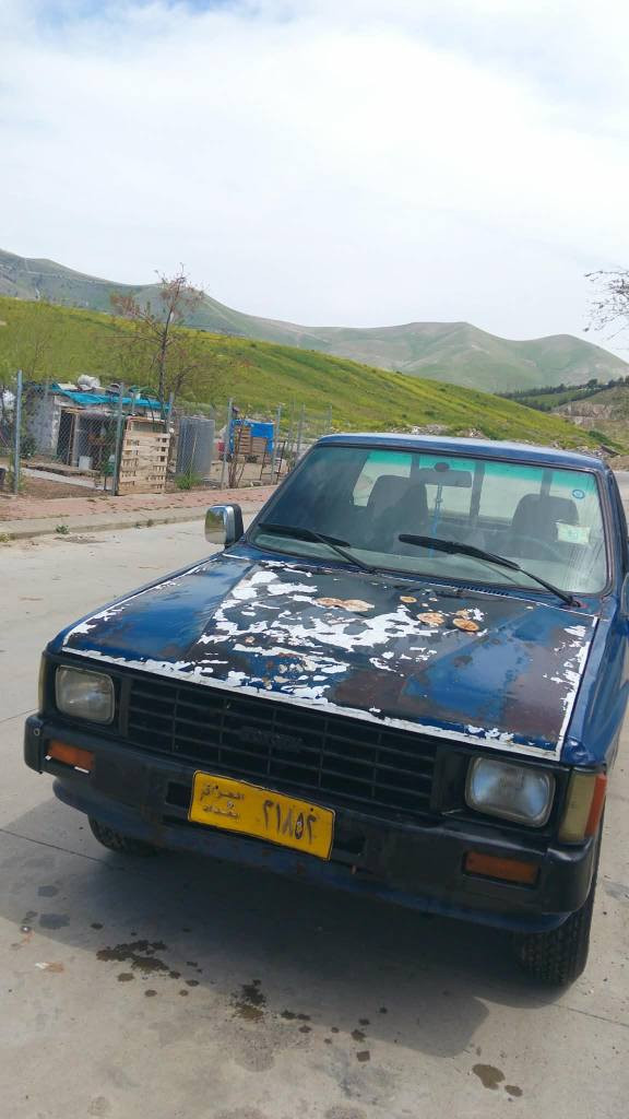 تویتا هایلۆکس ۱۹٨٥
گیڕو مەکینەو کارەبای و هەموو گیانی بە شەرت
٤تایەی لۆک کەپرو چەمچەی باشی لەگەڵا 
ێاڕمی پلاستیکی عەسڵی سلیمانی  هەمووگیانی بەشەرت لەسلیمانیم تەنها تەلافون جواب دەدەمەوە ...۲٤ وەرەقەو معامەلا 
۰۷۷۰۱٨٨۰٥٥۰
۰۷٥۱۱۲۷۱۷٦۳ السليمانية, العراق

