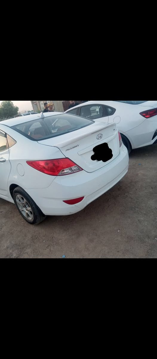 سلام عليكم للبيع اكسنت 2014خليجي 1600رقم مثنى تحويل مباشر مكينه كير تبريد مكفولات السياره بيهه صبغ صفحه اليسره السعر 68مكان السياره الرميثه الشراي يتصل ***********
