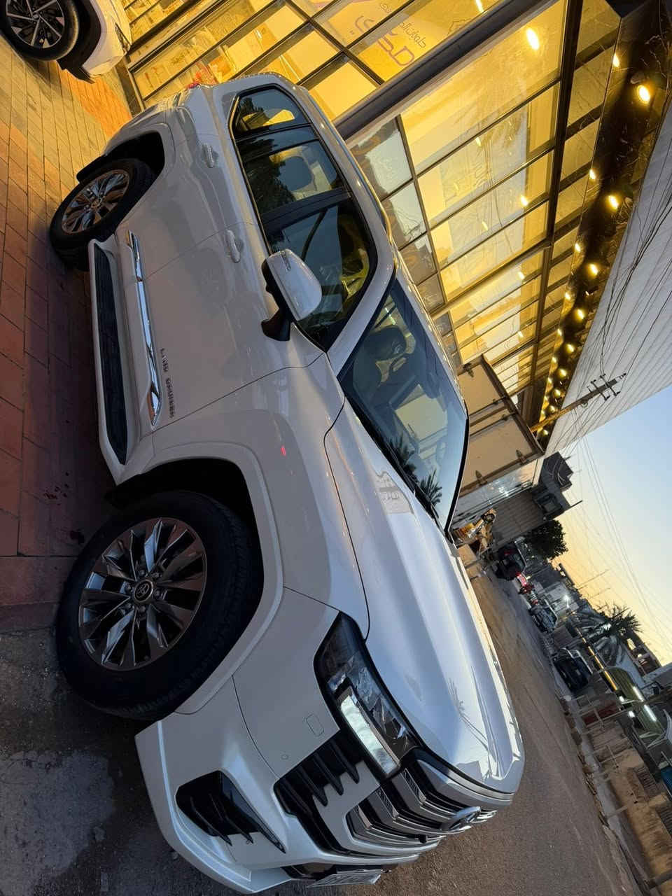 لاندكروزر مديل2024 جكسار بريم فول مواصفات مكانها بغداد مكفوله شاشات خلفيه كشنات تدفئه وتبريد تحويل ثاني يوم السعر 640 وبيه مجال للاستفسار***********
