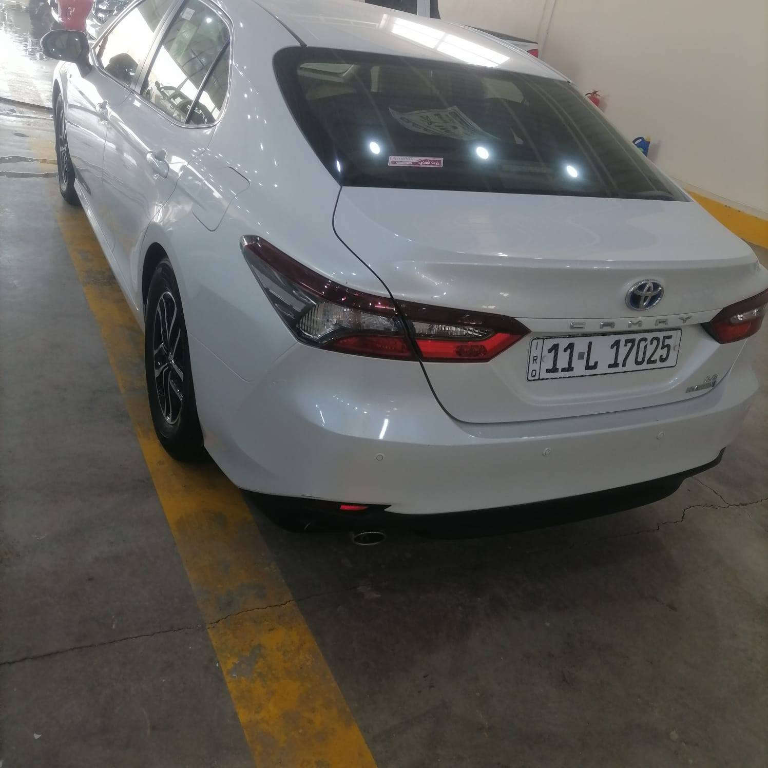 كامري ٢٤ خليجي مكفوله Le رقم بغداد بأسمي شخصيأ تحويل ثاني يوم ماشيه ٢٣ الف شخط بل جاملغ الخلفي بسيط جداأ +كشنات مغلفه جلد معه لأرضيه السعر ٢١٥ بيع مستعجل  فقط بدون مراوس الستفسار *********** مكان واسط
