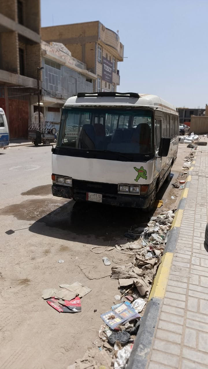 كوستر عريض للبيع مكينه بطه ٣٠٠٠ كير عكسي 
سياره جاهزه حداديه اكسن خفيف كهربائي كله شغاله ناصي عالي سكن بريك اشاير دبل اشاره وسطيه كله شغاله مسجل اربع سماعات جامه اماميه جديده ماطور ماسحات هورن موديل ٩٢ سعر ٦ مليون ✅ باور ودسك بلاد رقم بصره الماني مكان السياره سماوه وكاله عامه بلسماوه يمي للستفسار اتصل او واتساب او خاص هاذا رقمي  ‏‪***********‬‏
