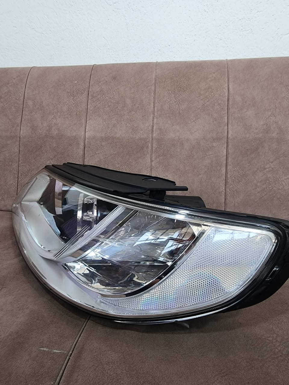 خلي سيارتك مميزه
السلام عليكم جماعة الازيرا الى اادللكم والله ون الجناي خل يجي 
لايتات ازيرا رياضي عدسه لد نهاري زينون بلادي شركه داخل اسود 
ينشدن من موديل 2007 لحد موديل 2010 
بس والله العضيم مخيفات كلش 
سعرهن بلاش كل هاذا الجمال ( 250 ) الف فقط 
متوفر توصيل جميع محافضات العراق مجانا 
الاستفسار اكثر الاتصال على *********** متواجد على نت
