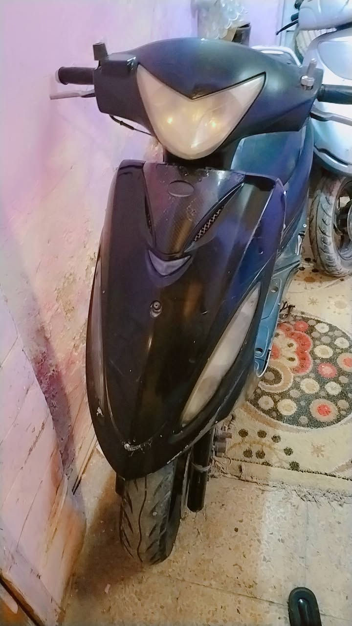 سلام عليكم دراجه كامكو نكره سلف للبيع شغاله من كلشي عنوان كوفه لسعر 300
***********
