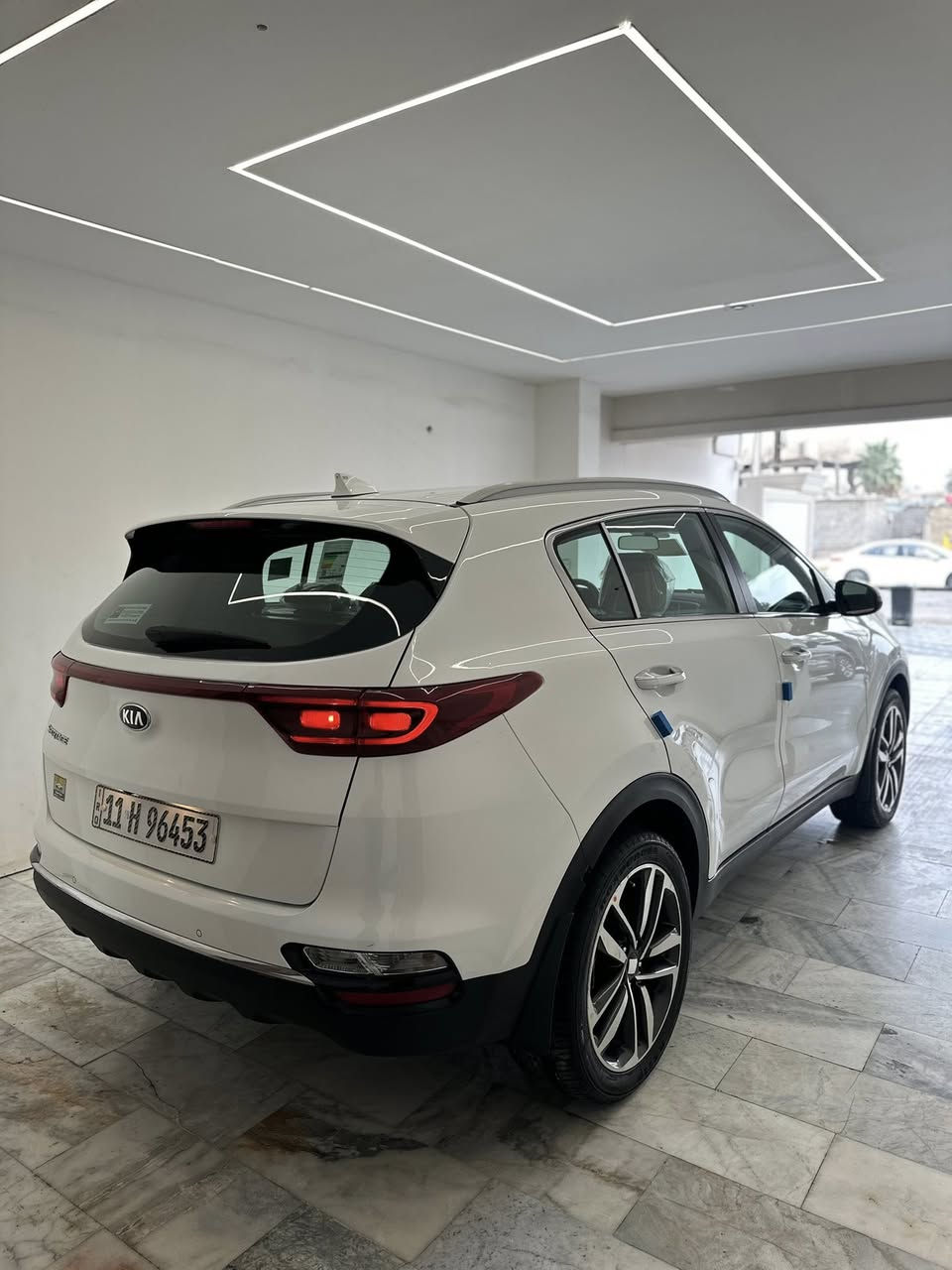 ***********
سلام عليكم سبورتج مديل 2021 خليجي قطره صبغ مابيها مكفوله من كلشي تايرات شركه سبيرها منازل جديده كلش الشركه الدوليه كتلوكات الشركه بيها سويج اضافي بيها مري شفط وقطعتين تبريد شحن لاسلكي ارقام جديده وهزه جديده وسياره بأسمي تحويل مباشر 
مكان السياره بغداد الحريه للاستفسار 
اتصل ع الرقم ‭0772 987 4920‬
