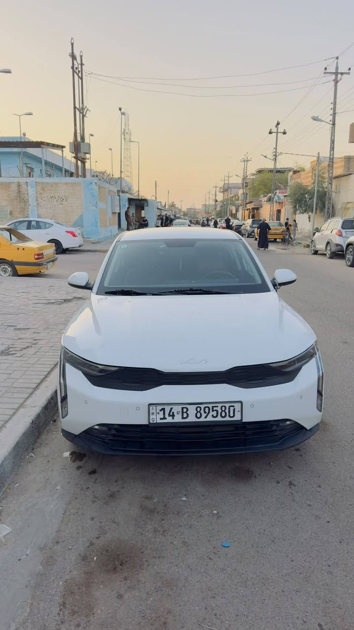 كي 3 خليجي ٢٠٢٤ كفاله عامه رقم بصره حره بسمي ماشيه ٢٥ سياره جديده وجاهزه العنوان بصره الاصمعي الجديد السعر ١٤٥ وبيهه مجال الرقم *********** البصرة, العراق
