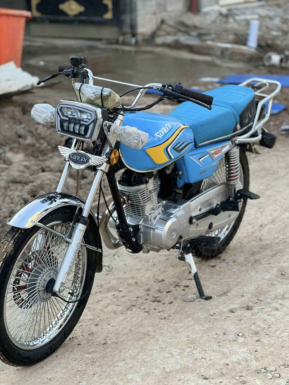 سلام عليكم
دراجه تايكر 25 

دراجه بيه نقص ستان بنص فقط 

دراجه خير من الله كلشي شغال بيه 

أوراق موجود شلعه ومعدل فول 

بدون صلنصه انطيك كاتم وياه 

المكان ديالى بعقوبه تقاطع القدس 

تصال عل رقم ***********
