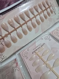 اضافر لحميه • بكل الالوان