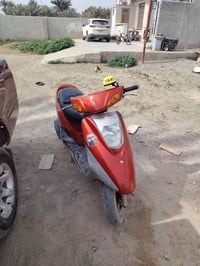 دراجه بريز للبيع دراجه نضيفه كلشي شغال دراجه صارله شهر نازله من الرمبه...