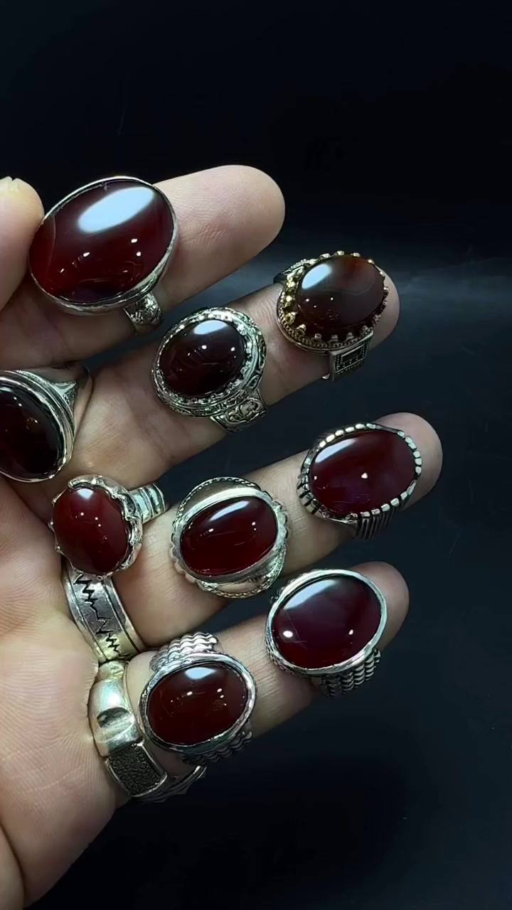 للطلب الأحجار الكريمة والحجز يرجى مراسلتنا على الأرقام التاليه واتساب 
*********** ابو عباس
*********** أبو محمد
*********** ابو حسين 

العنوان النجف الاشرف سوق الكبير قيصرية نور الشرع 👈الموبايلات سابقا👉 @أبرز المعجبين
