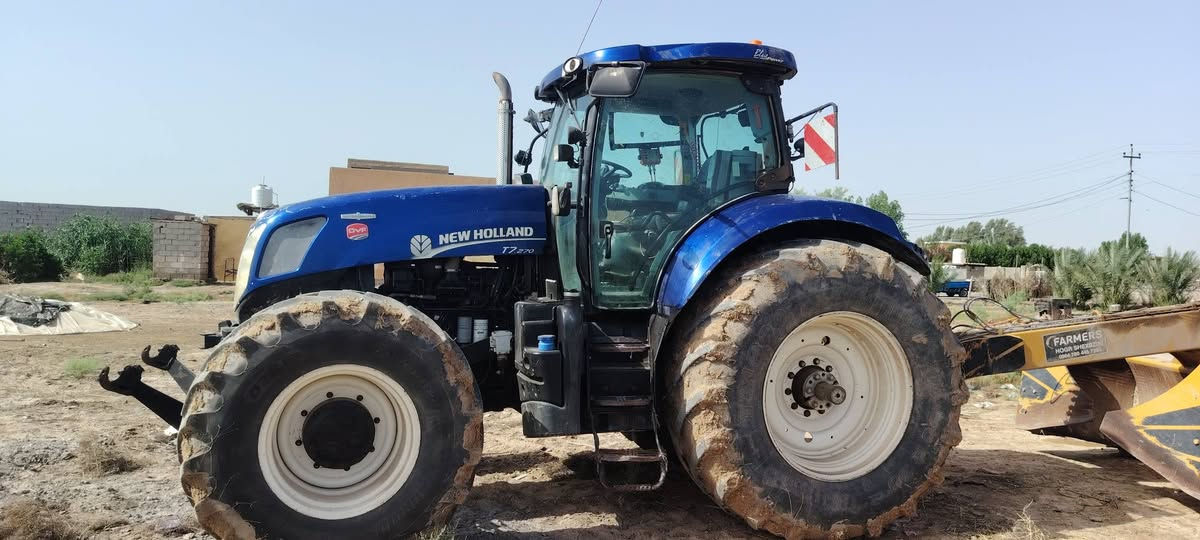 للبيع نيهولند T7.270 لون حبري  زيرو وضع شركة فول مواصفات  الاتصال على الارقام. ***********/
***********
