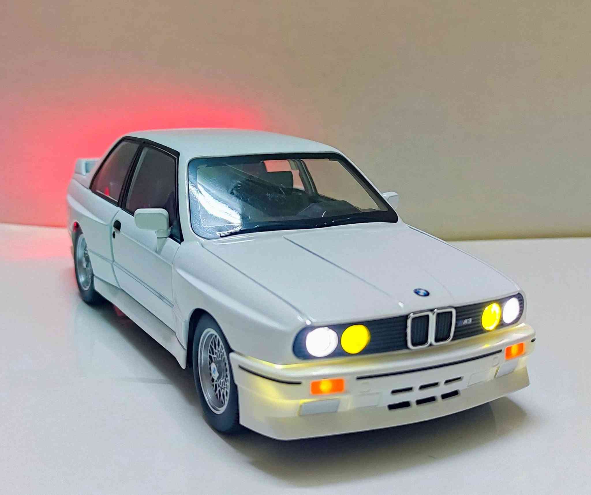 للبيع ماكيت لسياره BMW M3 E30 انتج هذا الموديل ١٩٨٦ ل ١٩٩١ مقاس ١،٢٤
المجسم بيفتح بتلكامل كبوت وببان وشنطه 

عجل متحرك وانوار امامى وخلفى وصوت موتور 

بتفاصيل حقيقيه 

القطعه جديده

للتواصل على الخاص او واتسأب /01006962258

#ماكيت_كار

#ماكيت_سيارات

#مجسمات_سيارات

#سيارات_مصغرة

#ماكيت

#ModelCars

#Diecast

#DiecastCars

#ScaleModel

#CarModel

#MiniCars

#CarCollectors

#هواة_السيارات

#عشاق_السيارات

#ClassicCarsModel

#SuperCarsModel

#ماكيت_سيارات

#مجسمات_سيارات

#سيارات_مصغرة

#ماكيت

#ModelCars

#Diecast

#DiecastCars

#ScaleModel

#CarModel

#MiniCars

#CarCollectors

#هواة_السيارات

#عشاق_السيارات

#ClassicCarsModel

#SuperCarsModel


**إذا كنت صاحب هذا الإعلان وتريد حذفه لأي سبب، رجاءا أرسل رسالة إلى الدعم الفني**