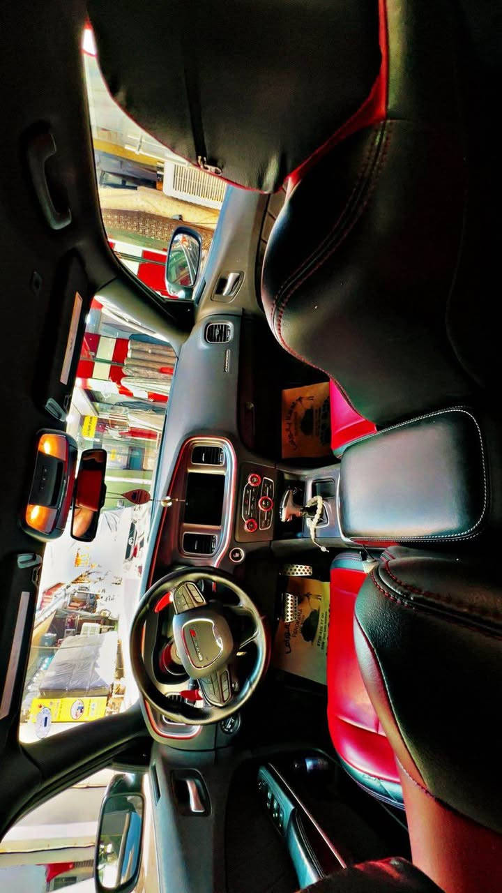 دودج جارجر ٢٠٢١ مكينه Hemi v8 مواصفات R/T 
كلين بدون صبوغ ، سيارة نظيفة بدون مصرف طخم تايرات جديدة حدادية مكفولة كفالة عامه كير ومكينه على وضع الشركة سنوية جديدة تنتهي ٢٠٢٨ تحويل و وكالة بشرط السيارة ب اسمي السيارة موجودة ب دهوك السعر ٢٥٥$ ومجال للطيبين *********** دهوك, العراق
